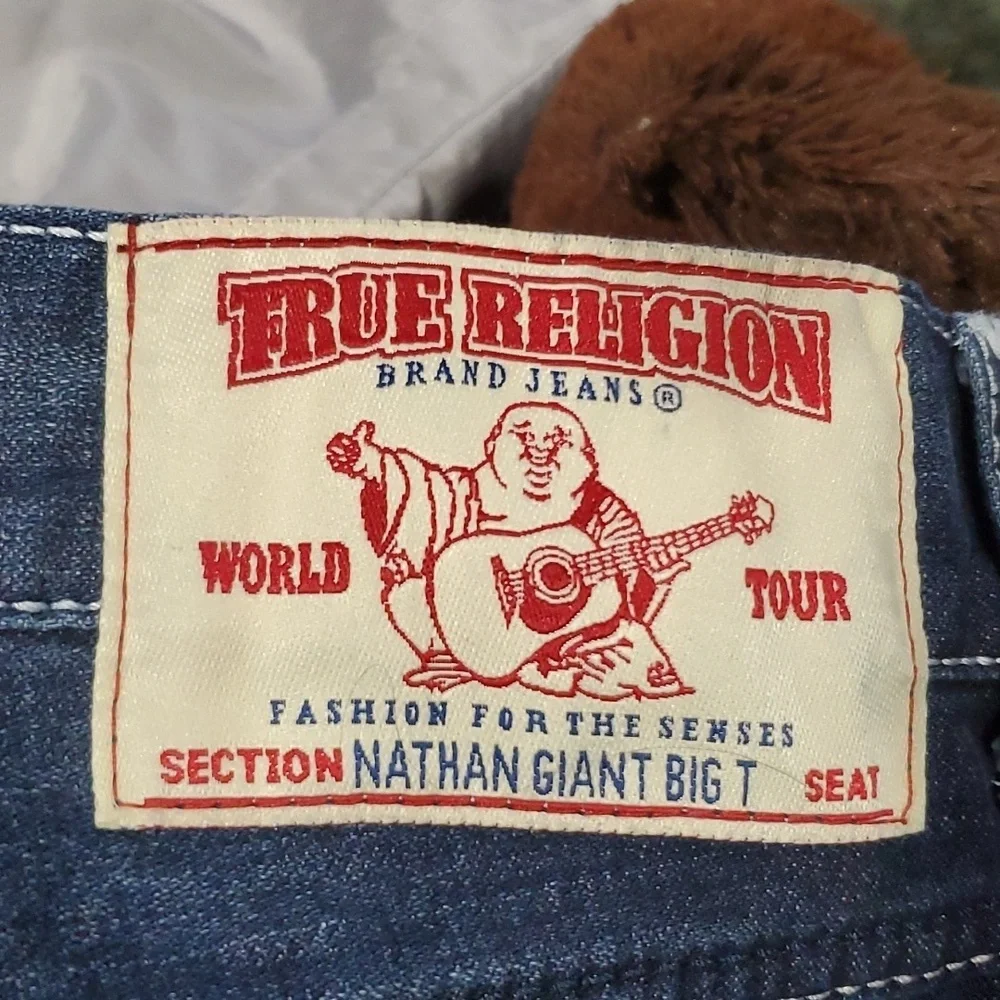True religion Nathan giant big t distressed dark wash pocket flap jeans